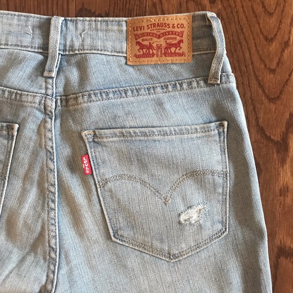 Levi’s High Rise Distressed Skinny Jeans - Picture 5 of 8